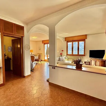 Isola Vista - Terrazzo * Sala Comacina